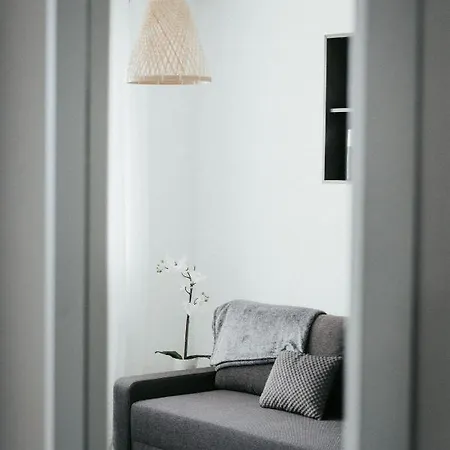 Ernest Calme Parking Gratuit *