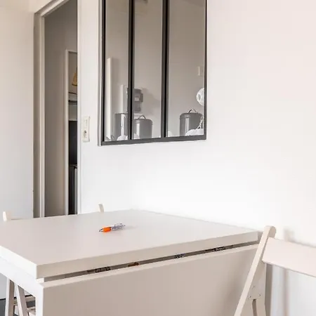 公寓 Ernest Calme Parking Gratuit 洽马来里斯