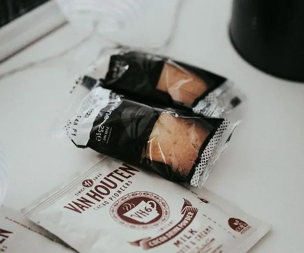 Ernest Calme Parking Gratuit